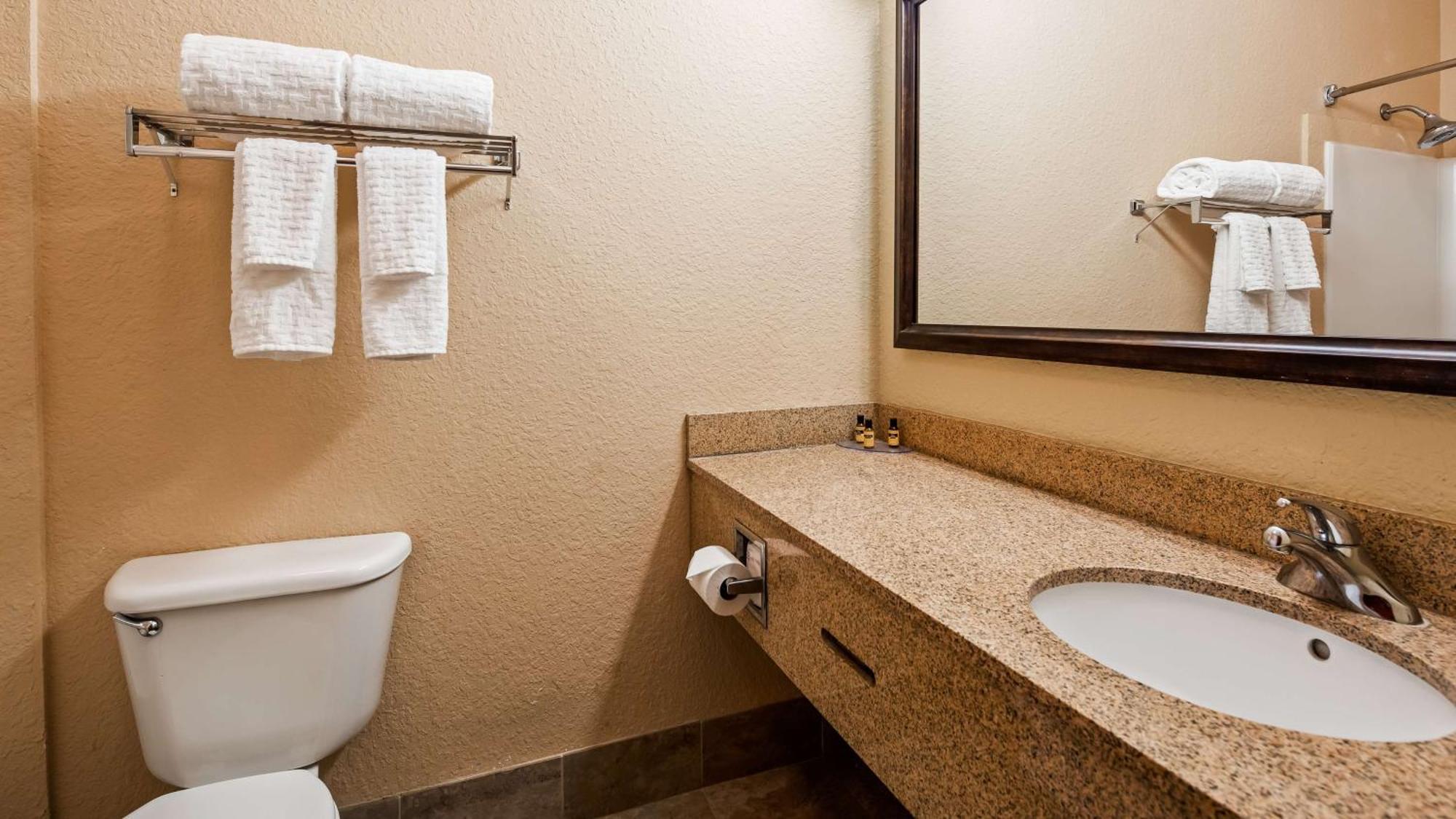 Best Western Plus Strawberry Inn & Suites Knoxville Eksteriør billede