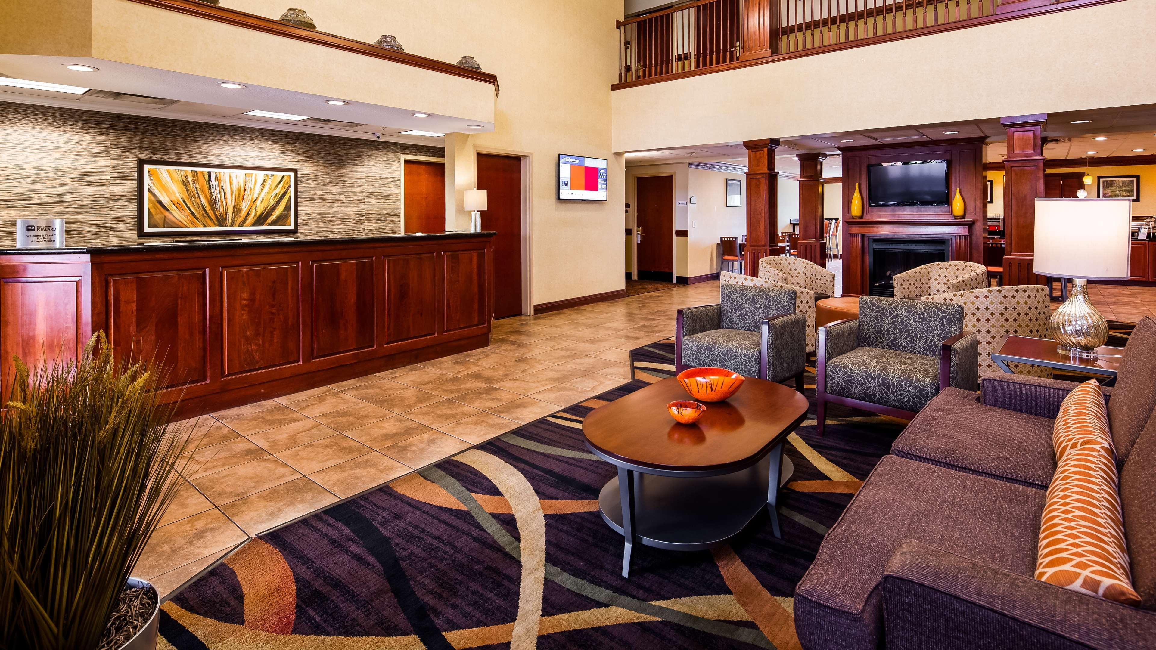 Best Western Plus Strawberry Inn & Suites Knoxville Eksteriør billede